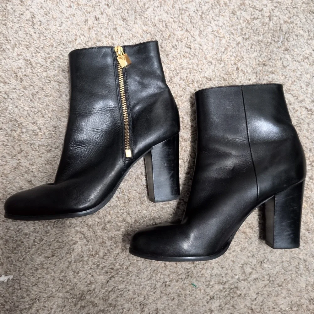 Michael Kors Frenchie Bootie Black Women's Size 9 Gold Side Zip
